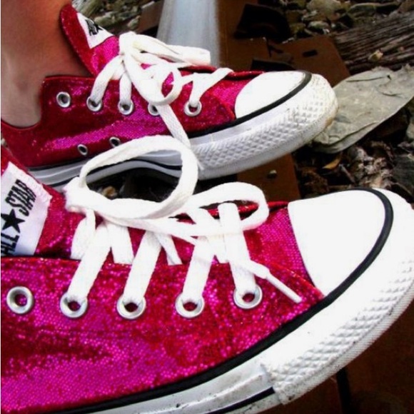 Converse Shoes - pink sparkly converse